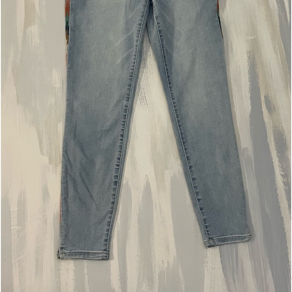 Knox Rose Jeans. Size 6 / no gap waist/ stretchy material/ flexible Fit đź‘– - Picture 13 of 16